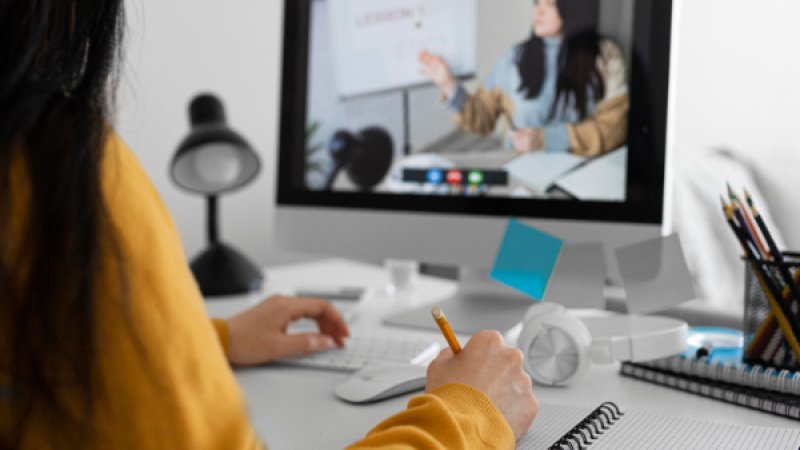 Educação Online e Tecnologias